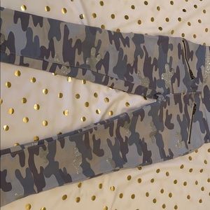 Camo leggings